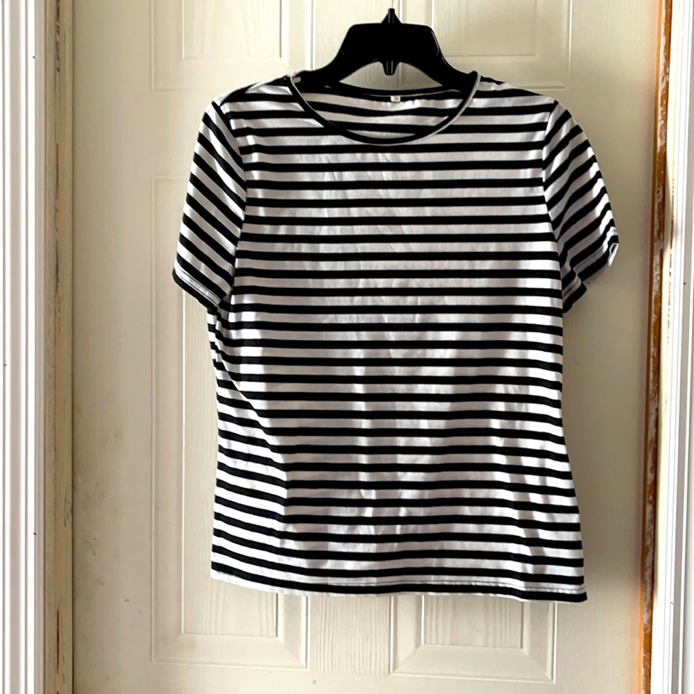 Black and white top